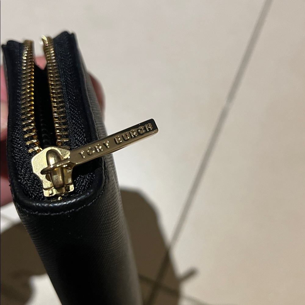 Tory Burch Black Leather Wristlet Clutch with Gold Logo - Picture 12 of 16